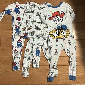 Set of 3 two piece GAP pjs 3T